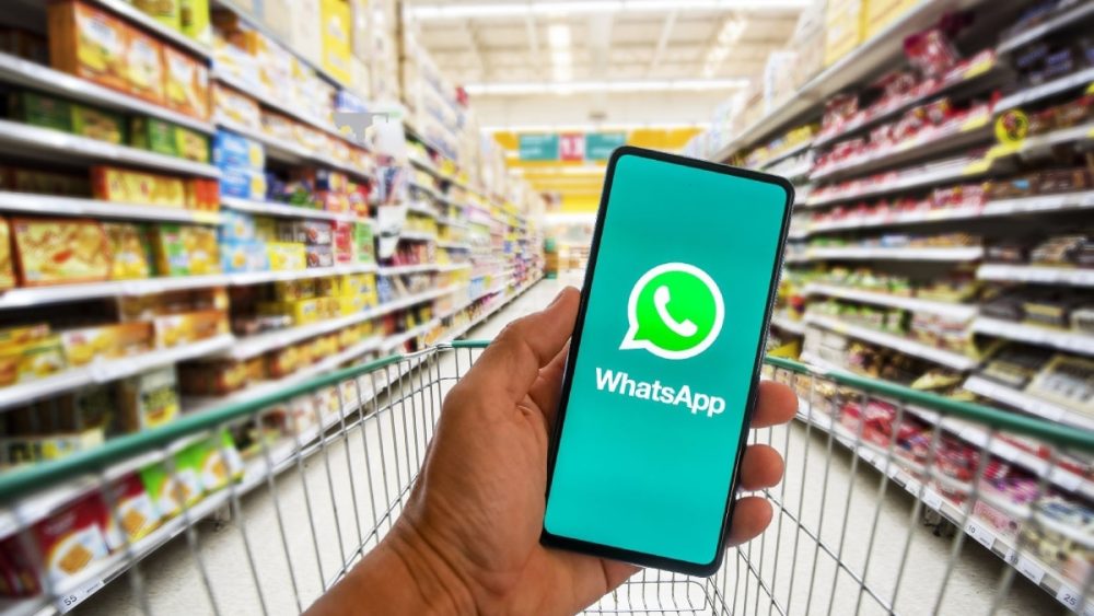 "WhatsApp Unveils In-App Shopping Featuring Card Payments and Additional Features" in Urdu